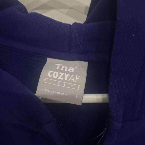 Aritzia Cozy Sweatfleece Cropped Zip Hoodie - Picture 2 of 4